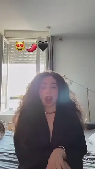 nafissa.azzm leaked video, frame 6