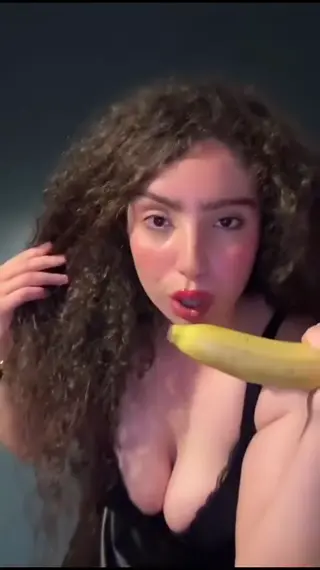 nafissa.azzm leaked video, frame 2