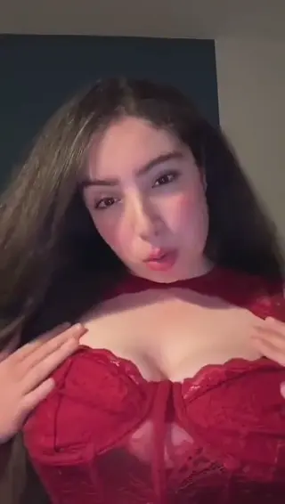 nafissa.azzm leaked video, frame 2