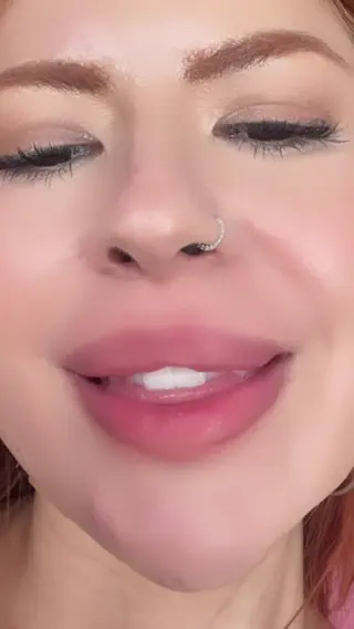 oficial.kellycris leaked video, frame 2