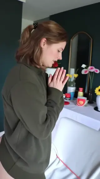 ozleyasmr leaked video, frame 3