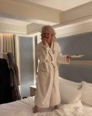 pamelaanderson leaked video, frame 3