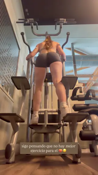 pau.peach leaked video, frame 3