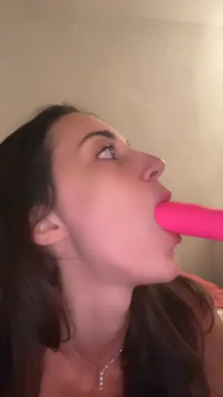 petite_gaby leaked video, frame 1