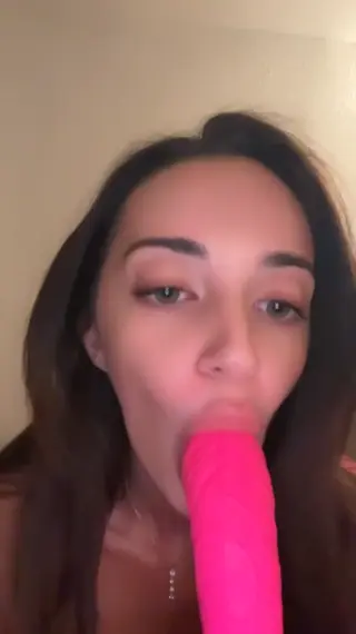 petite_gaby leaked video, frame 4