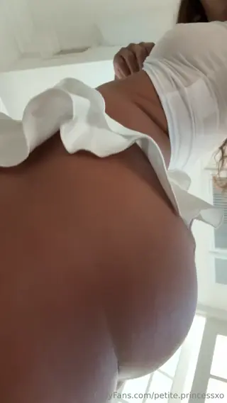 petite.princessxo leaked video, frame 3