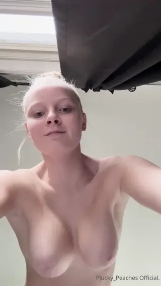 pluckypeaches leaked video preview
