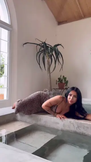 polleen.vip leaked video, frame 3