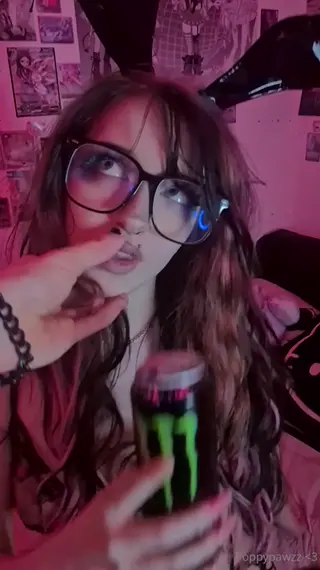 poppypawzz leaked video, frame 2