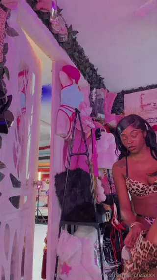 privatefrequenciesxxx leaked video, frame 4