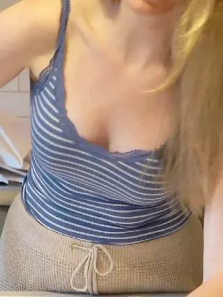 qtcinderella leaked video, frame 5