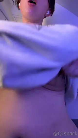 qtsnack leaked video, frame 3