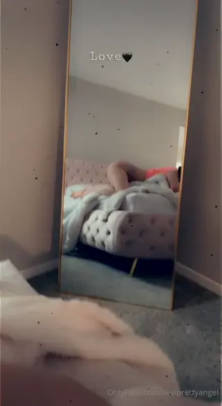 realprettyangel leaked video, frame 3
