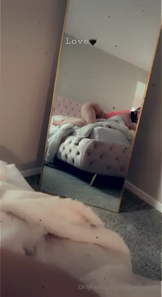 realprettyangel leaked video, frame 5