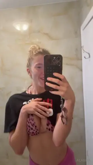 redheadbigbooty leaked video, frame 2