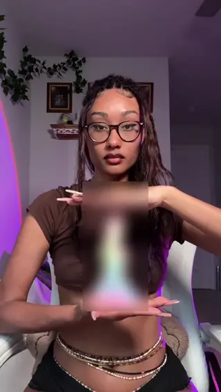rhileylove leaked video, frame 2