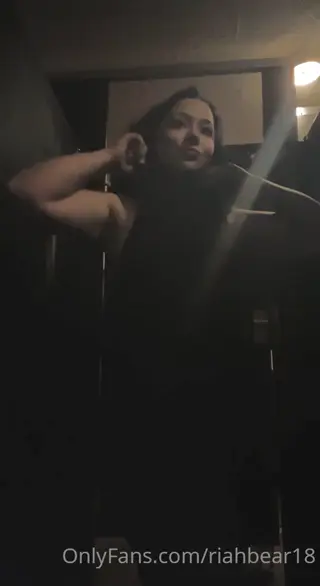 riahbear18 leaked video preview