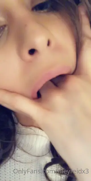 rileyreid leaked video, frame 1