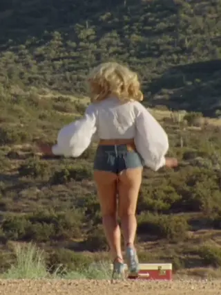 sabrinacarpenter leaked video, frame 1