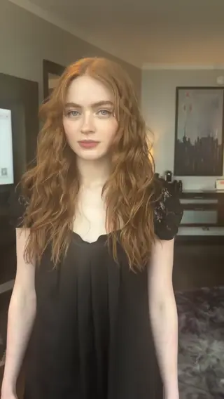 sadiesink_ leaked video, frame 3