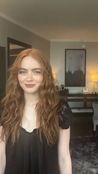sadiesink_ leaked video, frame 4