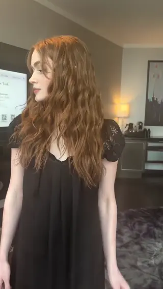 sadiesink_ leaked video, frame 6