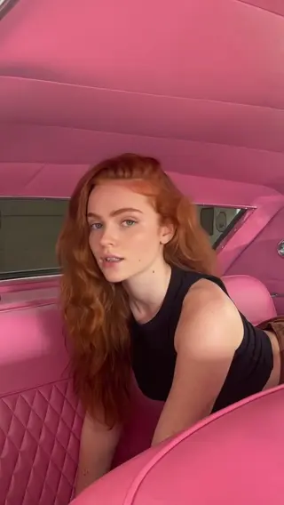 sadiesink_ leaked video, frame 6