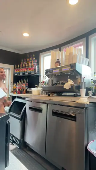 sallyvillagomezzz leaked video, frame 2