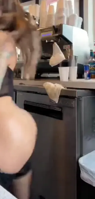 sallyvillagomezzz leaked video, frame 4