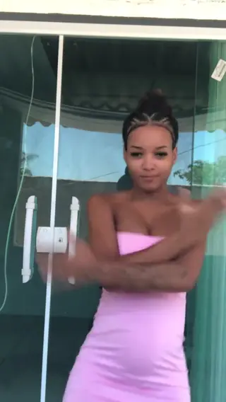 sara_sucessada3 leaked video, frame 2