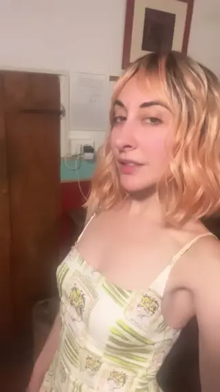 sarah_natochenny leaked video, frame 2