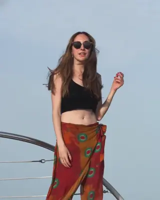 sarah_natochenny leaked video, frame 2