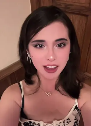 _sarahmichel_ leaked video, frame 1