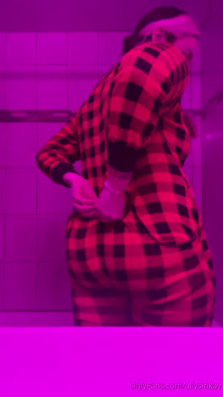 sienna leaked video, frame 2