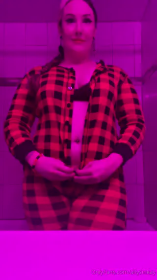 sienna leaked video, frame 5
