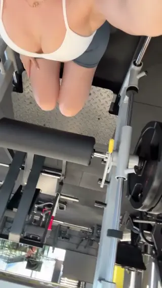sinem_ozgur leaked video, frame 6