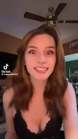 soggyalien leaked video, frame 2