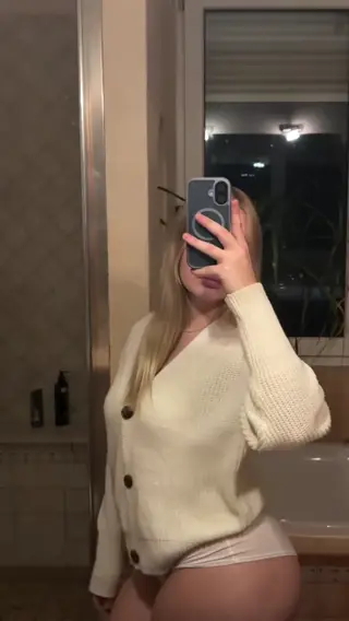 sophieamparita leaked video, frame 3