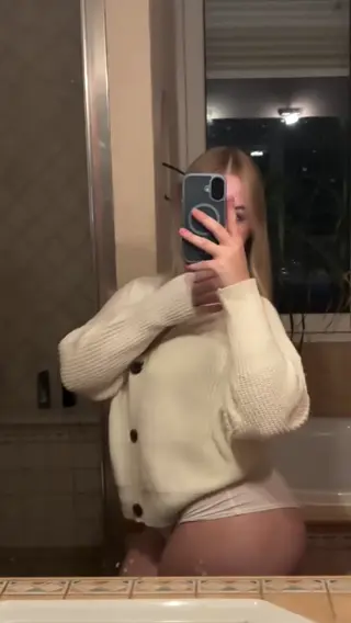 sophieamparita leaked video, frame 5