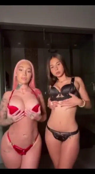sophieraiin leaked video preview