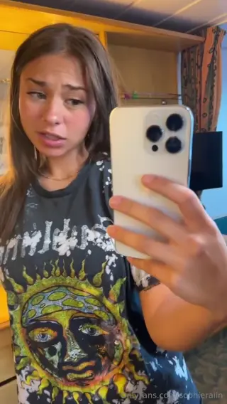 sophieraiin leaked video, frame 1