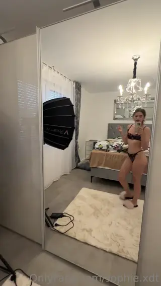 sophiexdt leaked video, frame 3