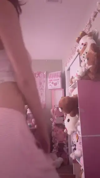 strawbarizz leaked video, frame 2
