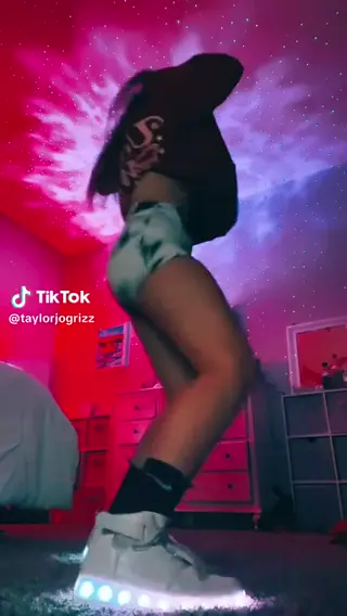 taylorjgrizz leaked video, frame 3
