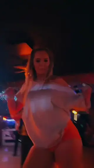 taylorjgrizz leaked video, frame 4