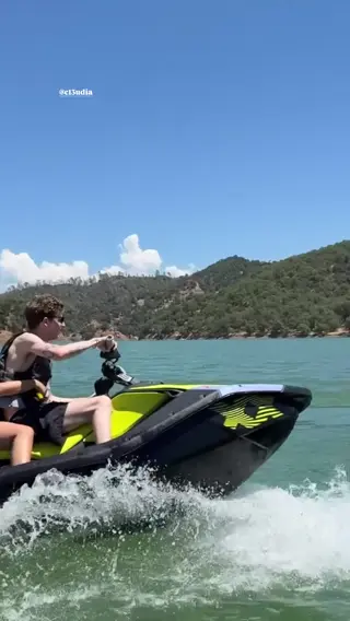 thebirdsndbees leaked video, frame 6