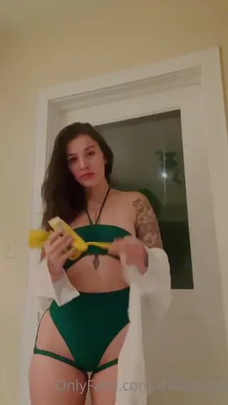 theboxgirl leaked video, frame 1