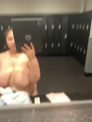 thick_gurl101 leaked video, frame 1