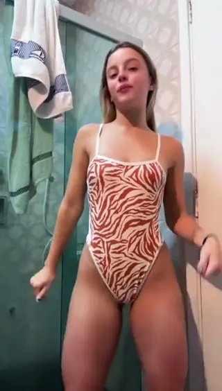 tozettoo leaked video, frame 2