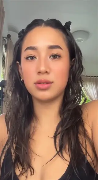 ulyanikitaa_@ulyanikitaa leaked video, frame 2